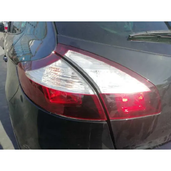 RENAULT MEGANE III BERLINA 5 P '2015 1.2 16V NEGRO