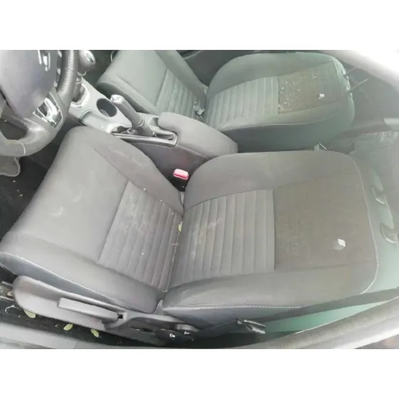 RENAULT MEGANE III BERLINA 5 P '2015 1.2 16V NEGRO