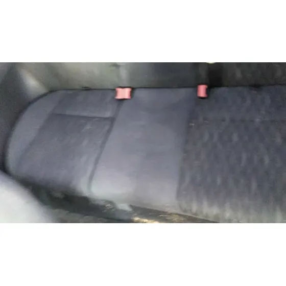 FORD FOCUS BERLINA (CAK) 2002 TREND ROJO