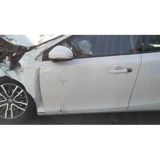 VOLVO V40 '2017 INSCRIPTION BLANCO
