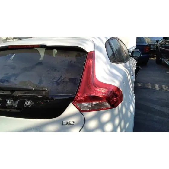 VOLVO V40 '2017 INSCRIPTION BLANCO