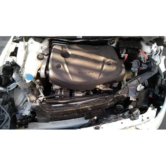 VOLVO V40 '2017 INSCRIPTION BLANCO