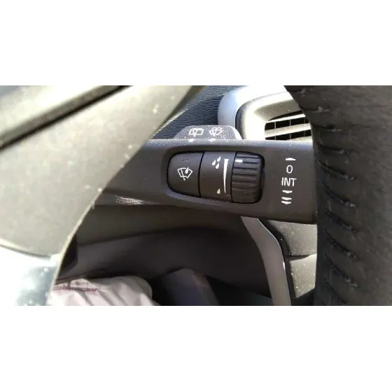 VOLVO V40 '2017 INSCRIPTION BLANCO