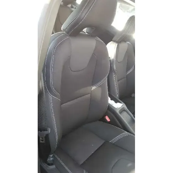 VOLVO V40 '2017 INSCRIPTION BLANCO
