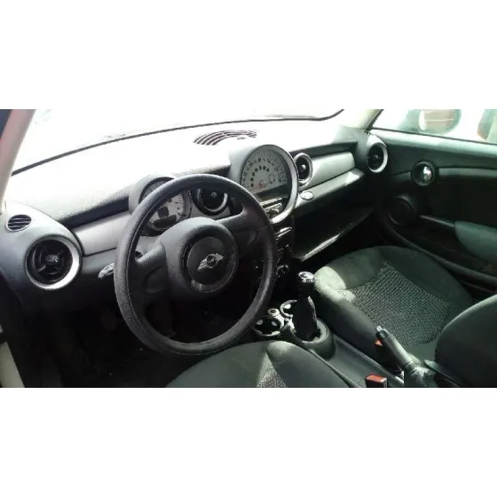 BMW MINI (R56) '2010 ONE BEIG