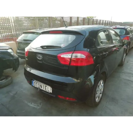 KIA RIO '2012 BASIC NEGRO