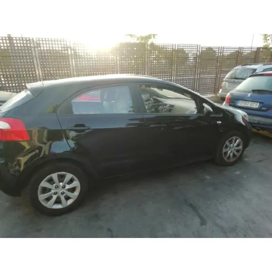 KIA RIO '2012 BASIC NEGRO