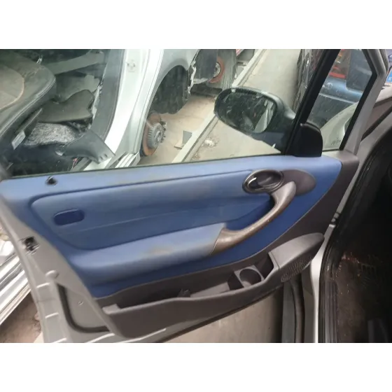 MERCEDES CLASE A (W168) '2003 140 (168.031) GRIS
