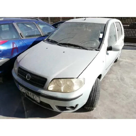 FIAT PUNTO BERLINA (188) '2004 1.3 16V MULTIJET FEEL AZUL CLARO