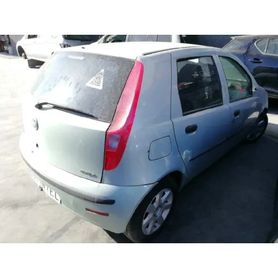 FIAT PUNTO BERLINA (188) '2004 1.3 16V MULTIJET FEEL AZUL CLARO