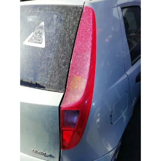 FIAT PUNTO BERLINA (188) '2004 1.3 16V MULTIJET FEEL AZUL CLARO