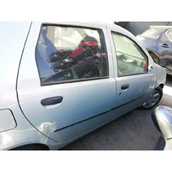 FIAT PUNTO BERLINA (188) '2004 1.3 16V MULTIJET FEEL AZUL CLARO
