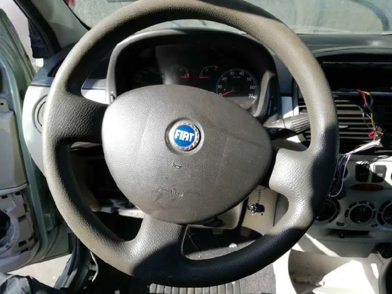 FIAT PUNTO BERLINA (188) '2004 1.3 16V MULTIJET FEEL AZUL CLARO