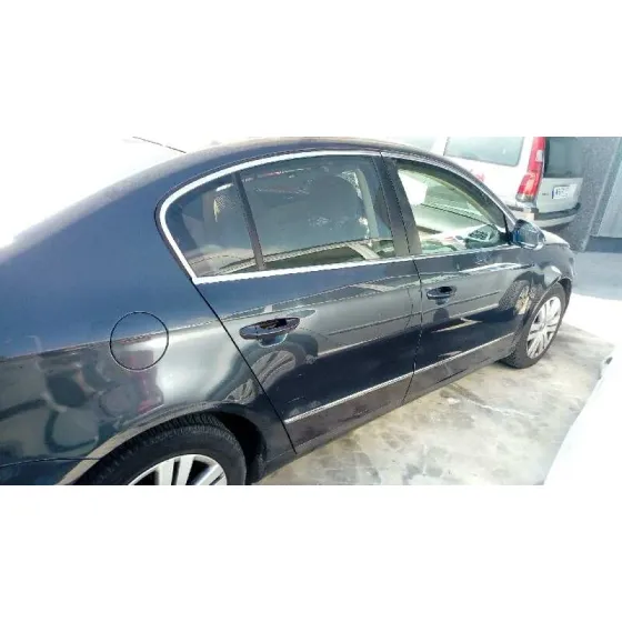 VOLKSWAGEN PASSAT BERLINA (3C2) '2007 HIGHLINE AZUL OSCURO