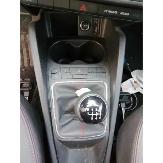 SEAT IBIZA (6P1) '2017 FR ROJO