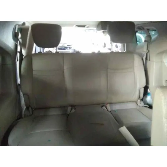 SSANGYONG RODIUS '2012 XDI NEGRO