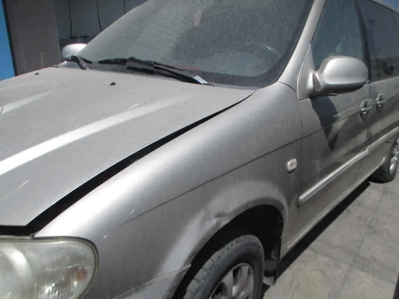 KIA CARNIVAL II KIA CARNIVAL II '2004 2.9 CDRI EX PLATA 2001