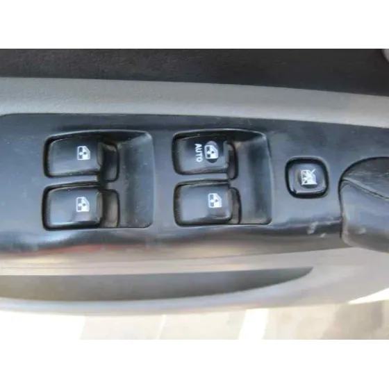 DAEWOO TACUMA '2004 SE ORO