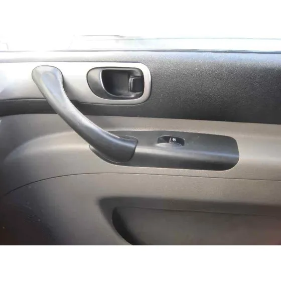 DAEWOO TACUMA '2004 SE ORO