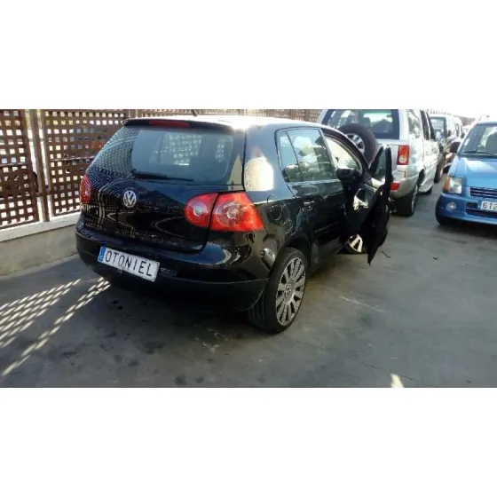 VOLKSWAGEN GOLF V BERLINA (1K1) '2006 HIGHLINE NEGRO