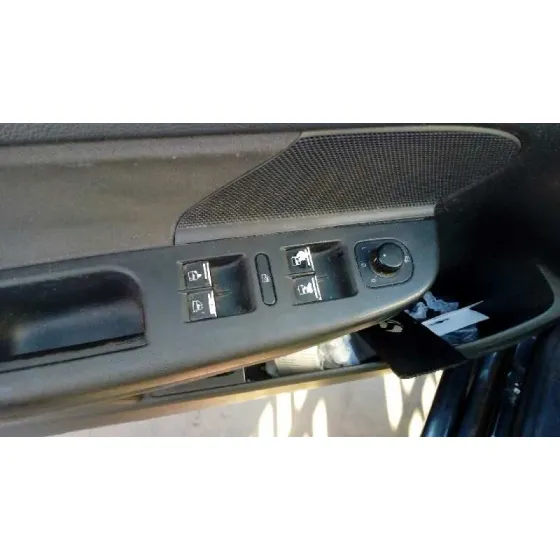 VOLKSWAGEN GOLF V BERLINA (1K1) '2006 HIGHLINE NEGRO
