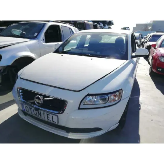 VOLVO S40 BERLINA '2010 1.6 DIESEL CAT BLANCO