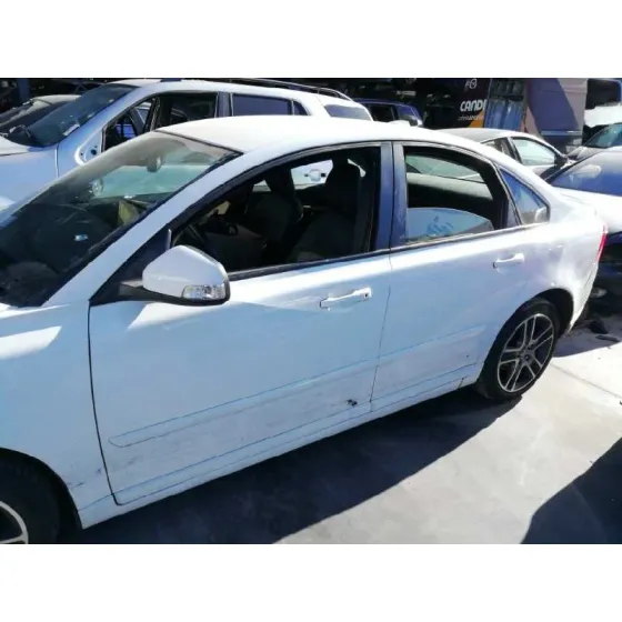 VOLVO S40 BERLINA '2010 1.6 DIESEL CAT BLANCO