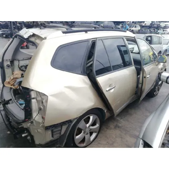 KIA CARENS (UN) '2007 ACTIVE DORADO