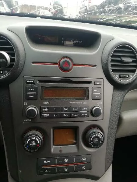 KIA CARENS (UN) '2007 ACTIVE DORADO