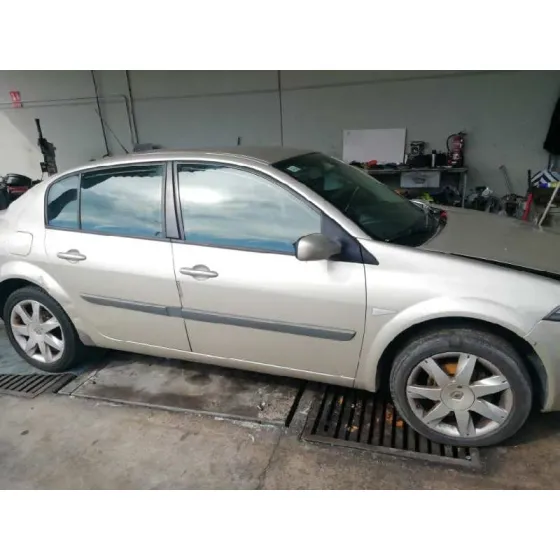 RENAULT MEGANE II CLASSIC BERLINA '2008 DYNAMIQUE ORO