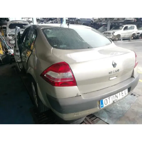 RENAULT MEGANE II CLASSIC BERLINA '2008 DYNAMIQUE ORO