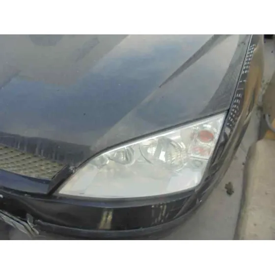 FORD MONDEO BERLINA (GE) '2001 AMBIENTE NEGRO