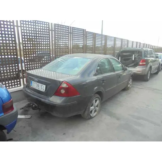FORD MONDEO BERLINA (GE) '2001 AMBIENTE NEGRO