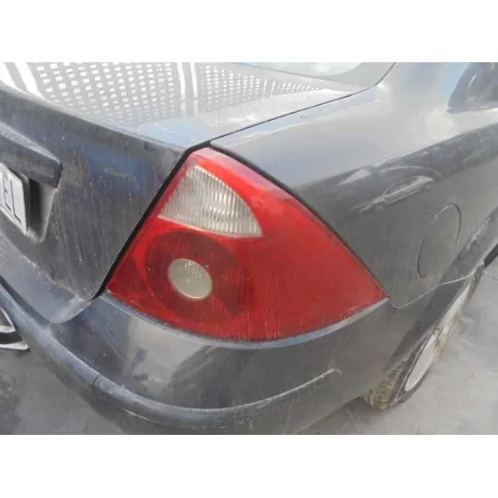 FORD MONDEO BERLINA (GE) '2001 AMBIENTE NEGRO