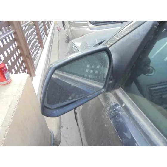 FORD MONDEO BERLINA (GE) '2001 AMBIENTE NEGRO