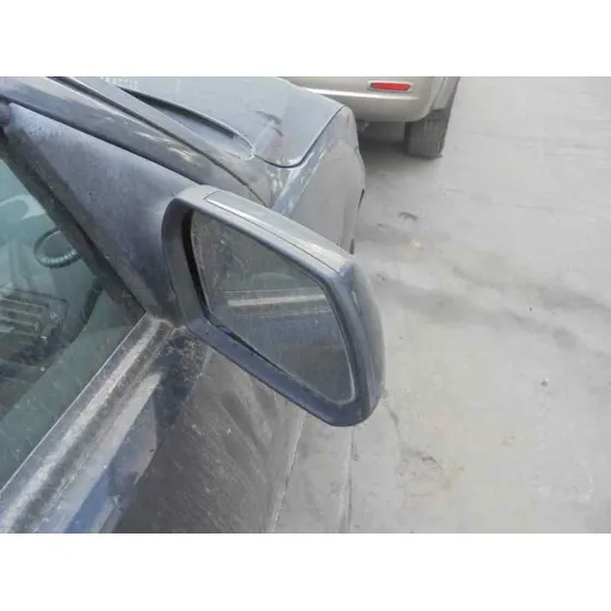 FORD MONDEO BERLINA (GE) '2001 AMBIENTE NEGRO