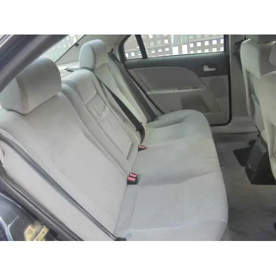 FORD MONDEO BERLINA (GE) '2001 AMBIENTE NEGRO