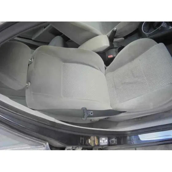 FORD MONDEO BERLINA (GE) '2001 AMBIENTE NEGRO