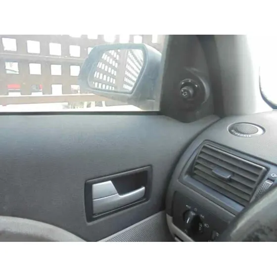 FORD MONDEO BERLINA (GE) '2001 AMBIENTE NEGRO