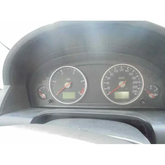 FORD MONDEO BERLINA (GE) '2001 AMBIENTE NEGRO