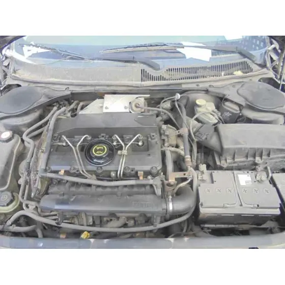 FORD MONDEO BERLINA (GE) '2001 AMBIENTE NEGRO