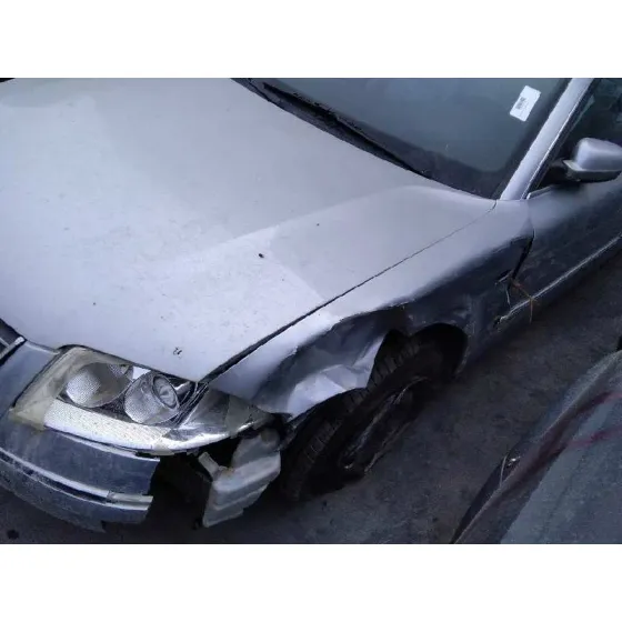 VOLKSWAGEN PASSAT BERLINA (3B3) '2001 1.9 TDI GRIS