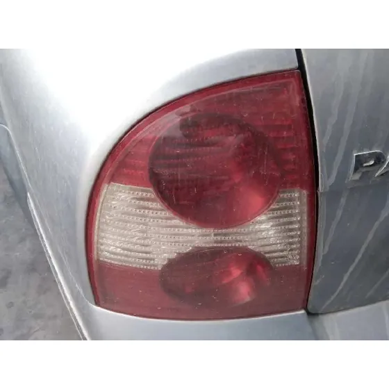 VOLKSWAGEN PASSAT BERLINA (3B3) '2001 1.9 TDI GRIS