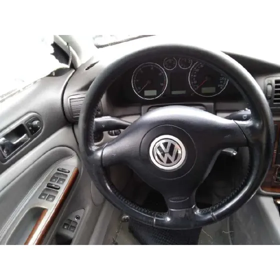VOLKSWAGEN PASSAT BERLINA (3B3) '2001 1.9 TDI GRIS
