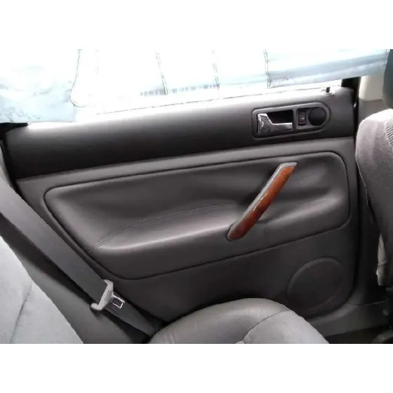 VOLKSWAGEN PASSAT BERLINA (3B3) '2001 1.9 TDI GRIS