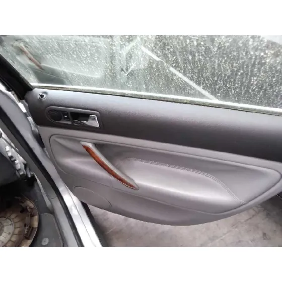 VOLKSWAGEN PASSAT BERLINA (3B3) '2001 1.9 TDI GRIS