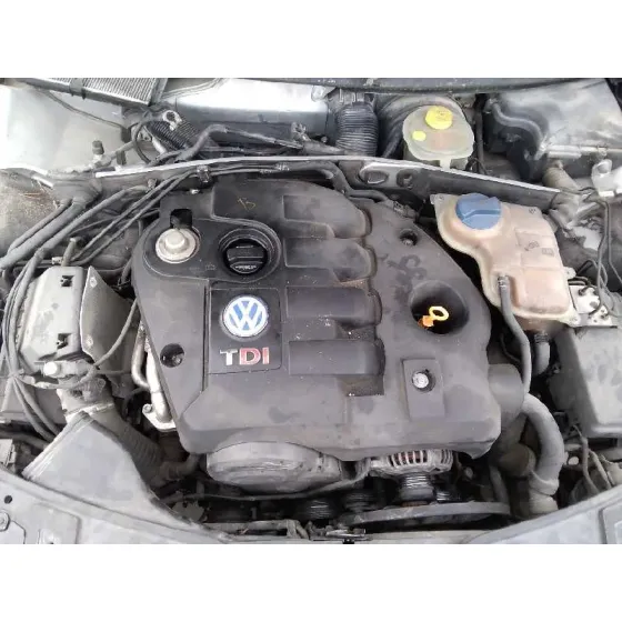 VOLKSWAGEN PASSAT BERLINA (3B3) '2001 1.9 TDI GRIS