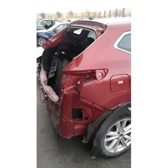 NISSAN QASHQAI (J11) '2017 360 ROJO