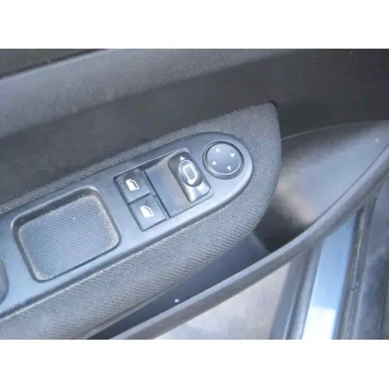 PEUGEOT 307 BERLINA (S2) '2006 X-LINE AZUL