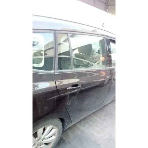 OPEL ZAFIRA TOURER '2015 2.0 CDTI ROJO